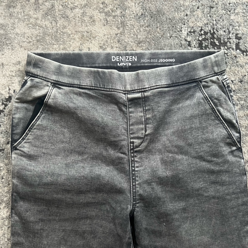 NWOT Levi’s Denizen Gray Wash High rise skinny Jeans, Jeggings size Medium - Picture 3 of 9